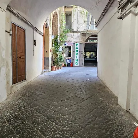 Chiatamone 26 Apartment Naples